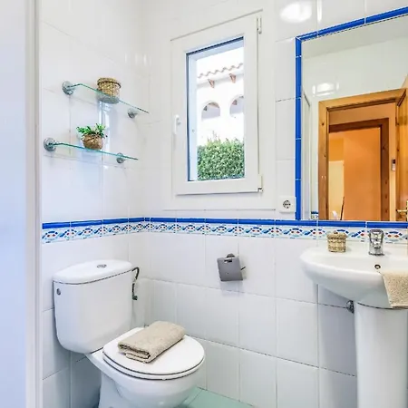 Mit Privatpool Fuer 6 Personen Ca 110 Qm In Torre Del Ram, Menorca Westkueste Von Menorca